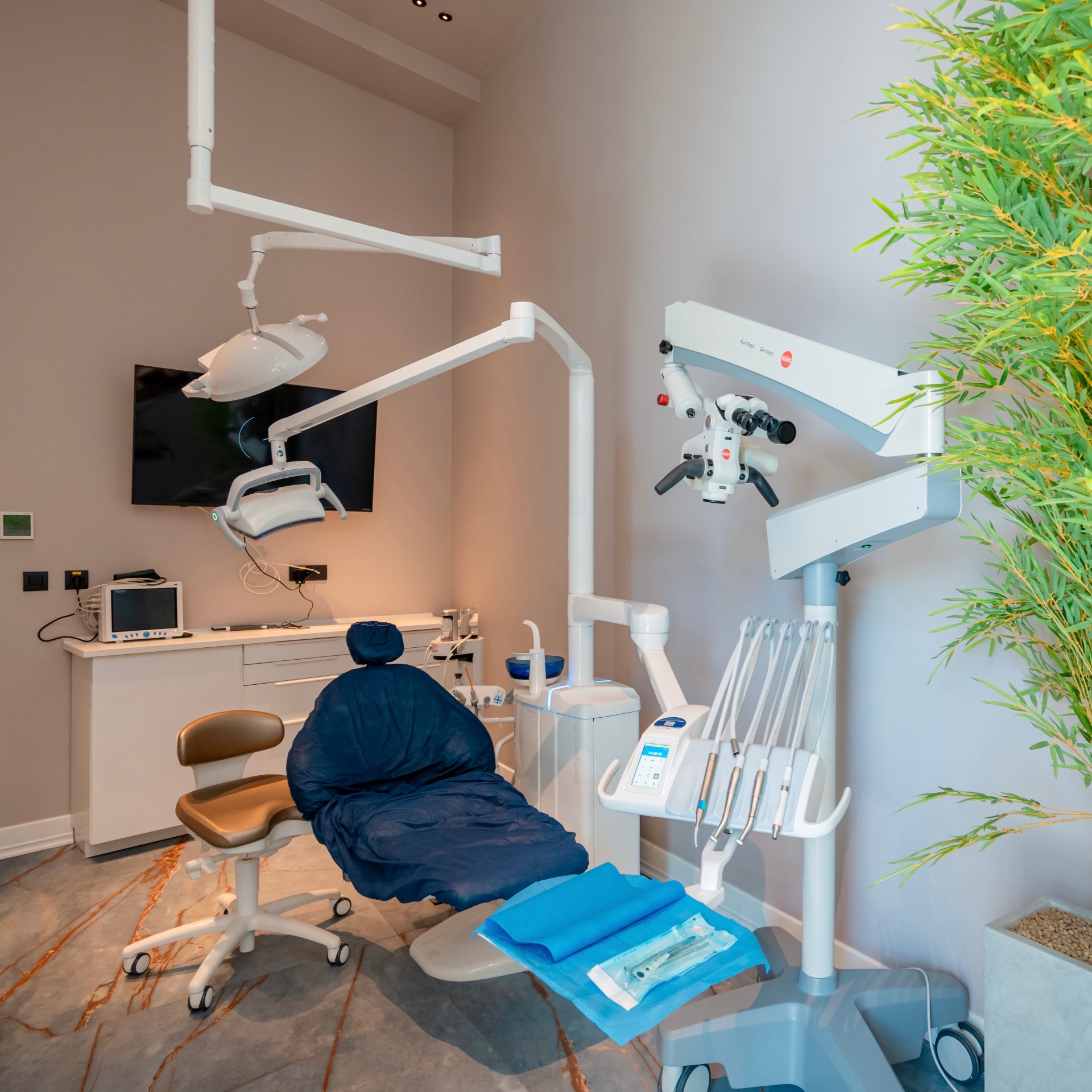 Interior cabinet M&M Dental Team